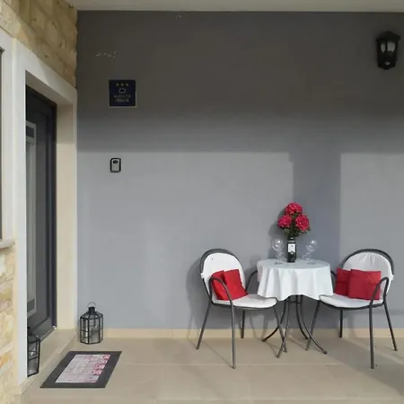 Toni - Modern Hotel Dol (Brac)